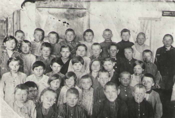 “Архивные фотографии”.